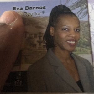 Meet your Posher, Eva